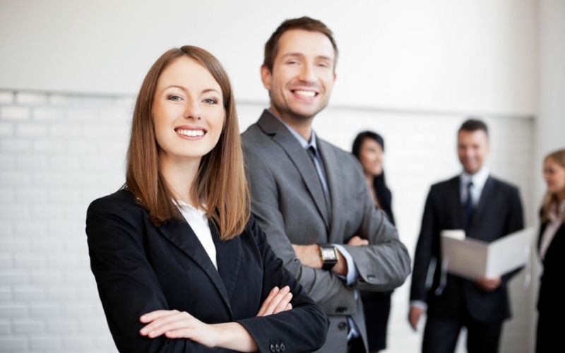 Trưởng phòng kinh doanh thường quản lý nhóm nhỏ từ 2 - 3 nhân sự