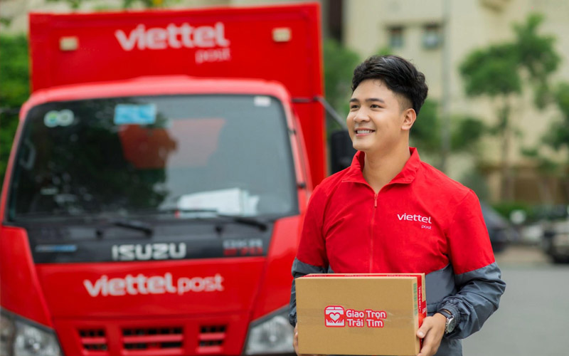 Nhân viên kinh doanh Viettel Post cần tìm kiếm khách hàng có nhu cầu  (nguồn ảnh: VNExpress.net)